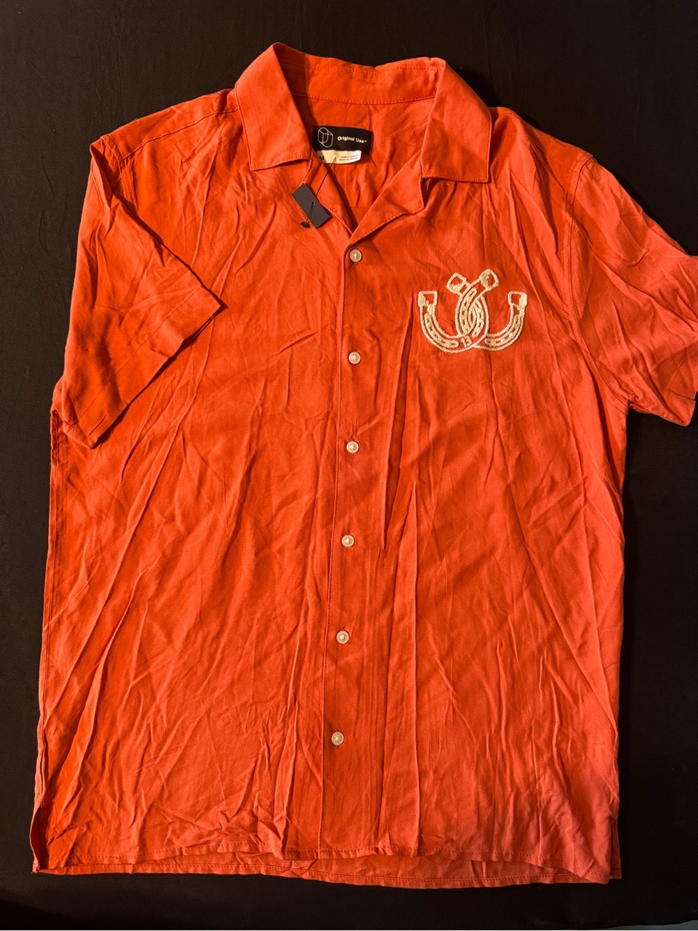 Men's Red Short-Sleeve Button-Up Shirt with Embroidered Horseshoe